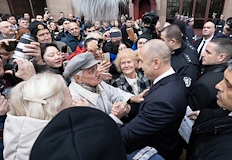Проучването прогнозира рекордна избирателна активност от 59 процента за предстоящия