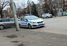 Двама души пострадаха при инцидента на кръстовището между улица Даме