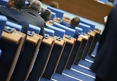 Спорните промени минаха с гласовете на ГЕРБ Възраждане и отцепници