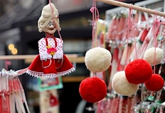 Еврото промени Баба Марта – купуваме по малко и по евтиноПървият сезон
