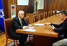 Вътрешният министър се срещна със Самуил Попов след месеци институционално
