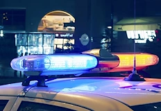 Заледен път е вероятната причина за сблъсъка между две коли