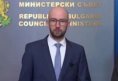 Служебният кабинет проверява съмнителни договори на фона на удължен бюджет