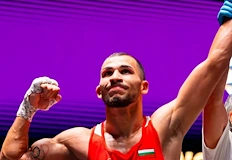 Русенецът си осигури минимум бронзов медал от боксовия турнир в