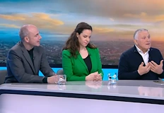 Смъртта на шестима души стана повод за размяна на компромати