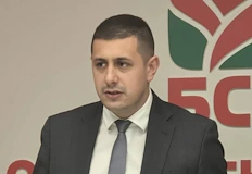 Социалистите виждат в държавния глава последен шанс за електорално оцеляванеБългарската