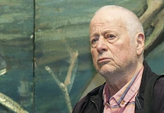 Художникът отхвърля версията за сектантско самоубийство и твърди че момчетата