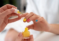 Опасната козметика от Китай е съдържала забранени в ЕС химикалиНад