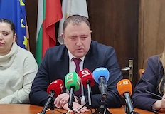 Зам кметът обясни лошото състояние на настилката с безпрецедентното третиране