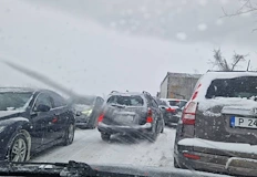 Особено критично е положението в участъка след град Две могилиЗимната