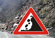 Трафикът се пренасочва по обходен маршрут през Бистрица и Железница