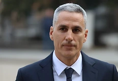 Подуправителят на БНБ поема властта след масовите протести анализатори виждат