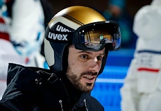 Най добрият ни ски скачач ще представя България в третия