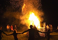 Златан Ванев спря организирания огън на стадиона след жалби на