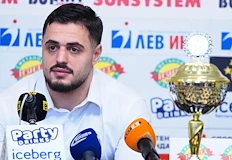 Александър Николов и Алберт Попов допълниха челната тройка на наградитеЩангистът