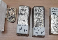 Арестуваха трима души след откриването на мащабната контрабандаМитническите служители на