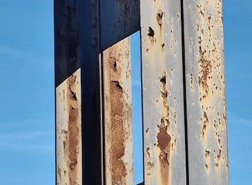 Ръжда разяжда Дунав мост