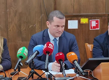 Пенчо Милков: Атаките срещу покупката на паркинга са политически