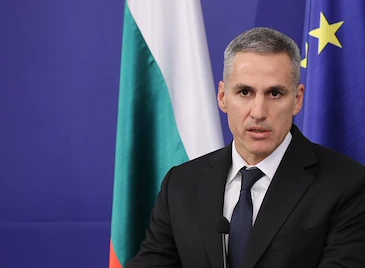 Андрей Гюров отхвърли директна военна заплаха за страната ни