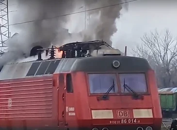 Пожар блокира гара Разпределителна в Русе