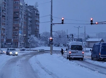 Снегът парализира Русе въпреки предварителните предупреждения