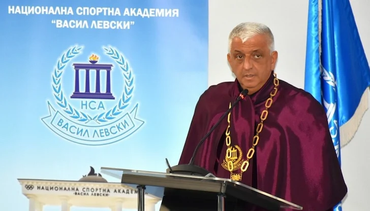 Проф. Красимир Петков получава титлата заради кметуването на дядо си Проф. Красимир Петков получава титлата заради кметуването на дядо си