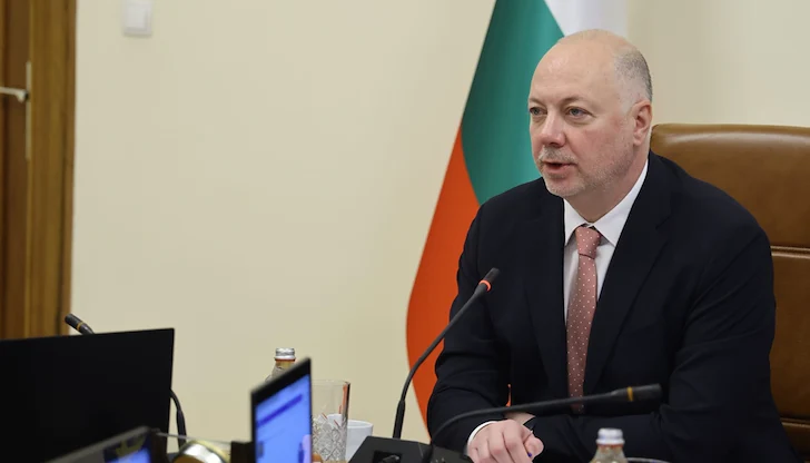 Росен Желязков предава властта след година на управление и протести Росен Желязков предава властта след година на управление и протести