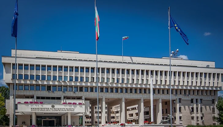 Дипломатическото ведомство призовава българите в Близкия изток да останат по домовете си Дипломатическото ведомство призовава българите в Близкия изток да останат по домовете си