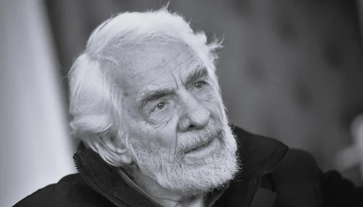 Доайенът на българската театрална режисура остави ярка следа с емблематични постановки като „Време разделно“ Доайенът на българската театрална режисура остави ярка следа с емблематични постановки като „Време разделно“