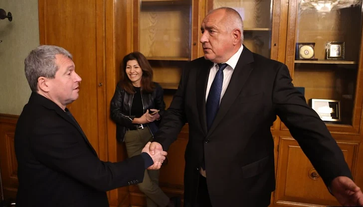 Журналистът анализира метаморфозата на партията от антисистемна в клиентелистка Журналистът анализира метаморфозата на партията от антисистемна в клиентелистка