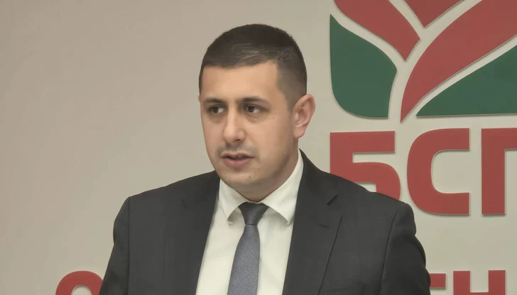 Социалистите виждат в държавния глава последен шанс за електорално оцеляване Социалистите виждат в държавния глава последен шанс за електорално оцеляване