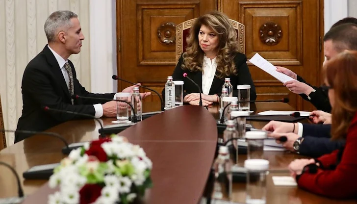 Изборите ще се проведат на 19 април, кабинетът полага клетва в парламента Изборите ще се проведат на 19 април, кабинетът полага клетва в парламента