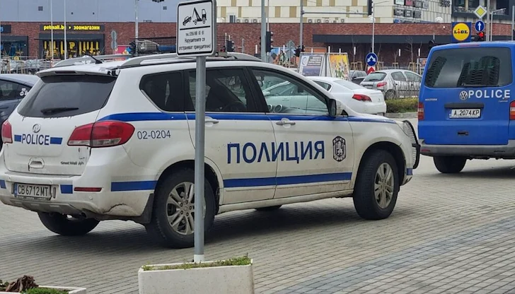 Медиците се бориха за живота на 16-годишния младеж близо час Медиците се бориха за живота на 16-годишния младеж близо час