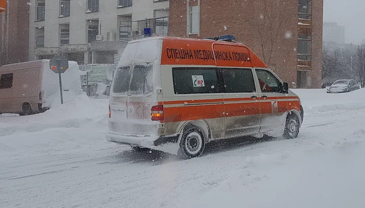 Пациентката потърси спасение в УМБАЛ „Канев“ след затворен телефон от телефон 112 Пациентката потърси спасение в УМБАЛ „Канев“ след затворен телефон от телефон 112