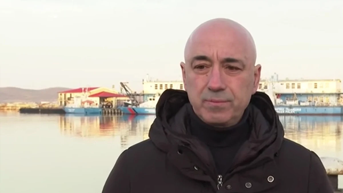 Фрегата и вертолет търсят изчезналите рибариТрети ден продължава мащабното издирване