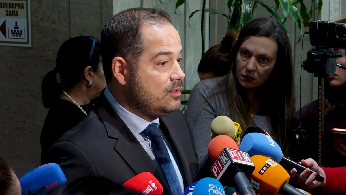 Бившият шеф на антимафиотите обвини Бойко Рашков за въоръжаването на