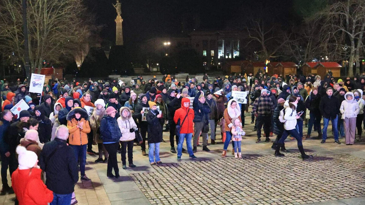 Граждани искат областният управител да спре покупката за 10 млн.