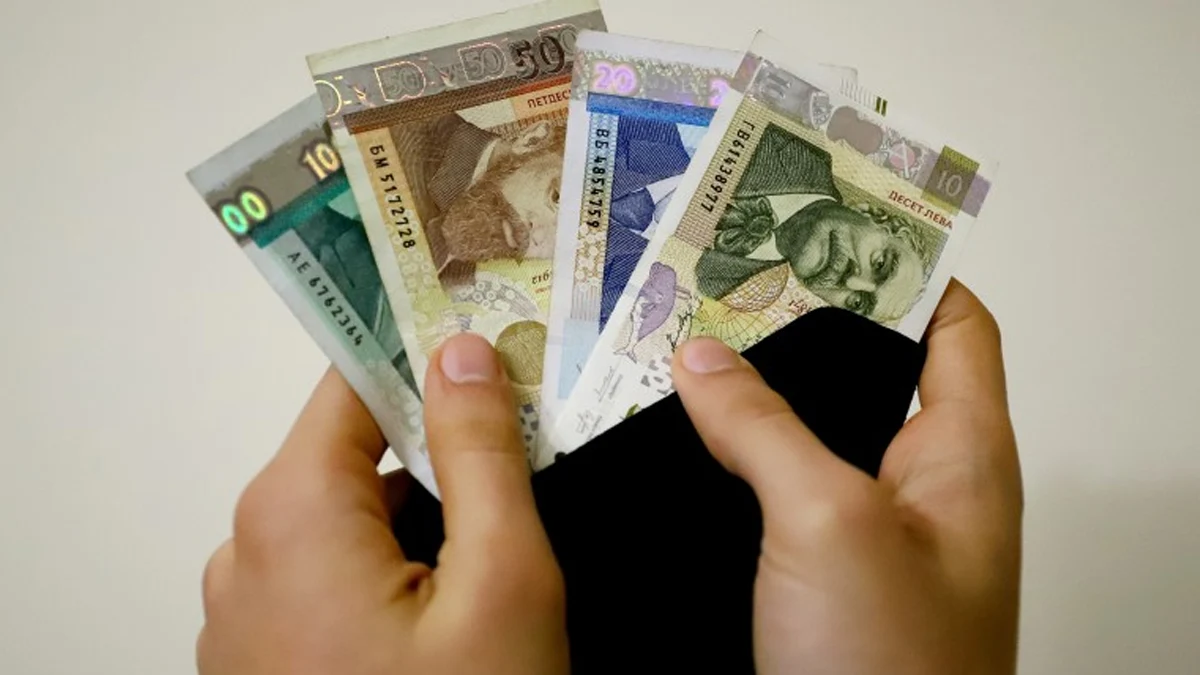 Близо 6 милиарда лева все още са в ръцете на