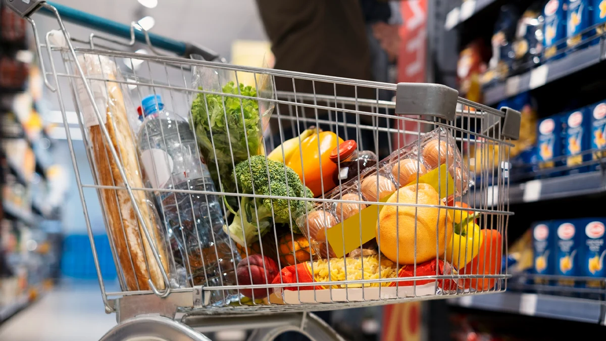 Цената на основните храни достигна 57 евро Цената на малката