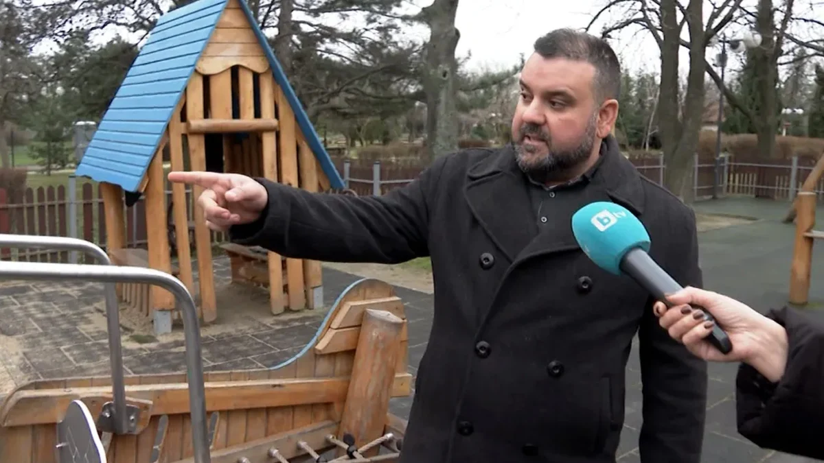 Граждани излязоха на протест пред съда, докато експерти изясняват дали