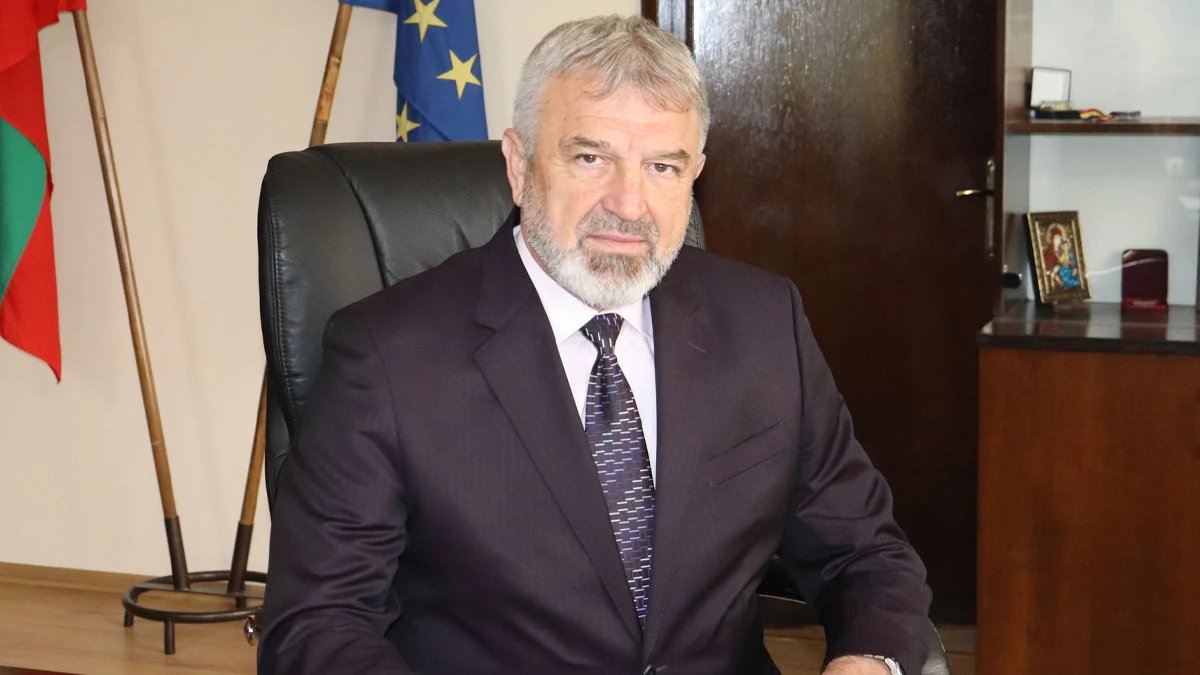 Политическите сили имат по-малко от 24 часа, за да внесат