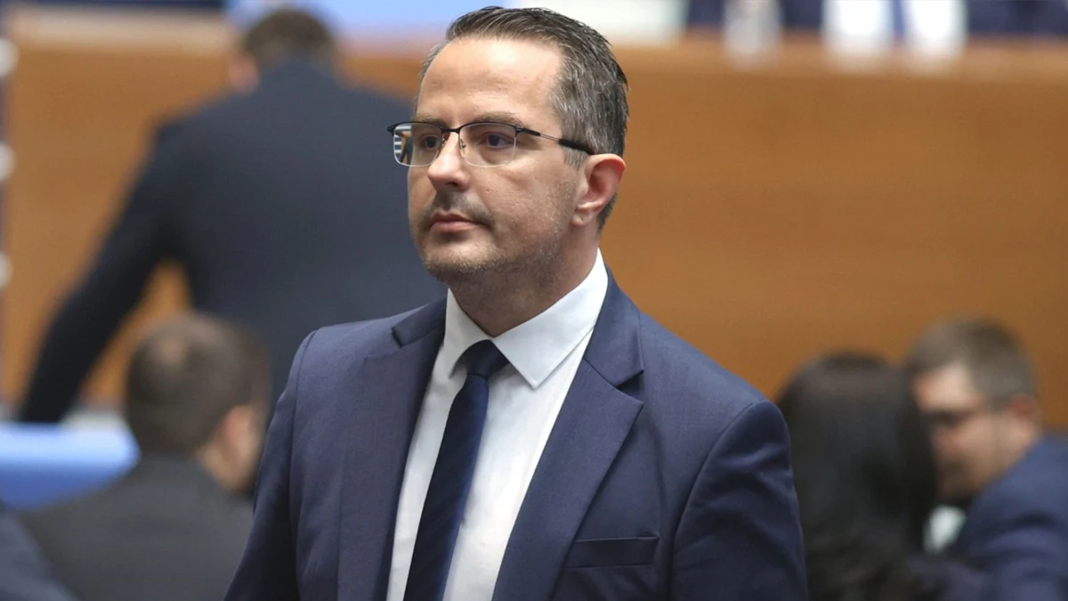 Реалният дефицит надхвърля 5 процента и ни води към гръцки