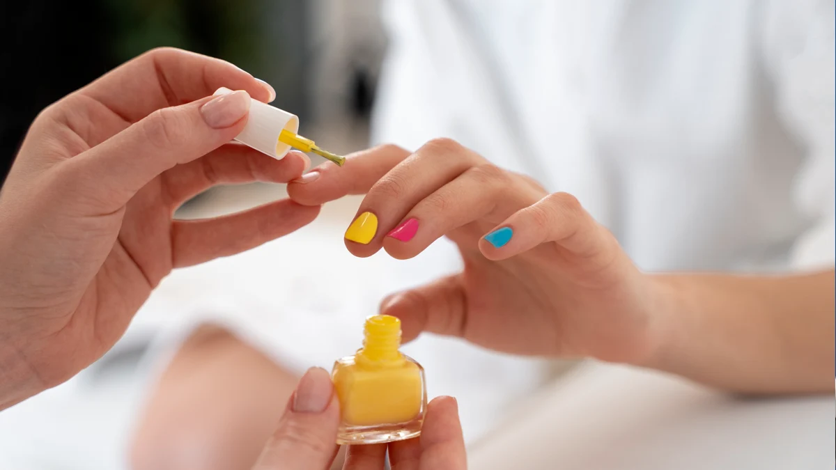 Опасната козметика от Китай е съдържала забранени в ЕС химикалиНад