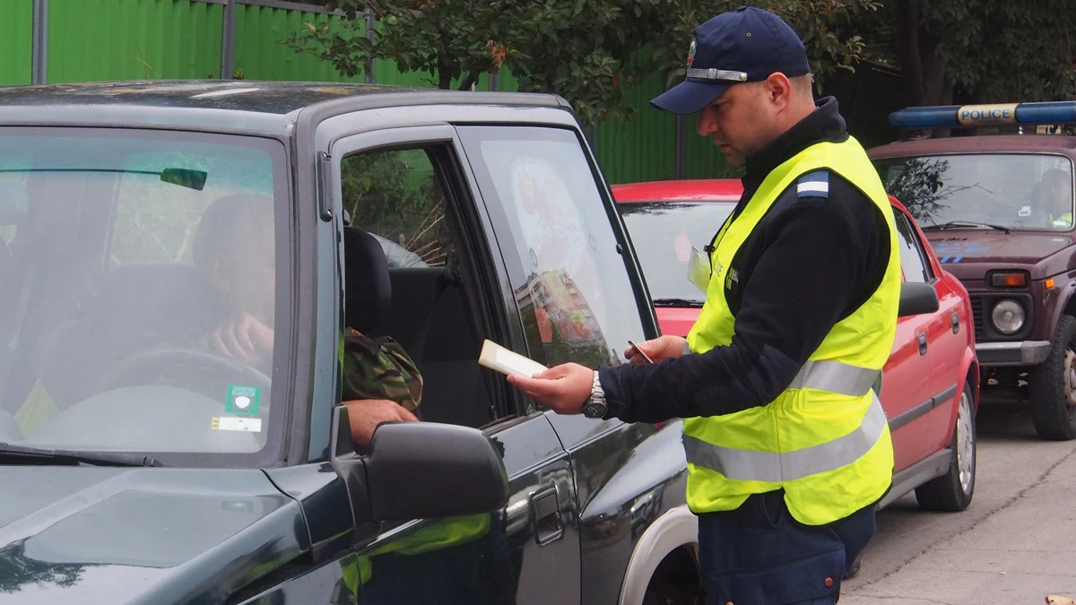 Мъжът е задържан за 24 часа след опит за подкупМъж