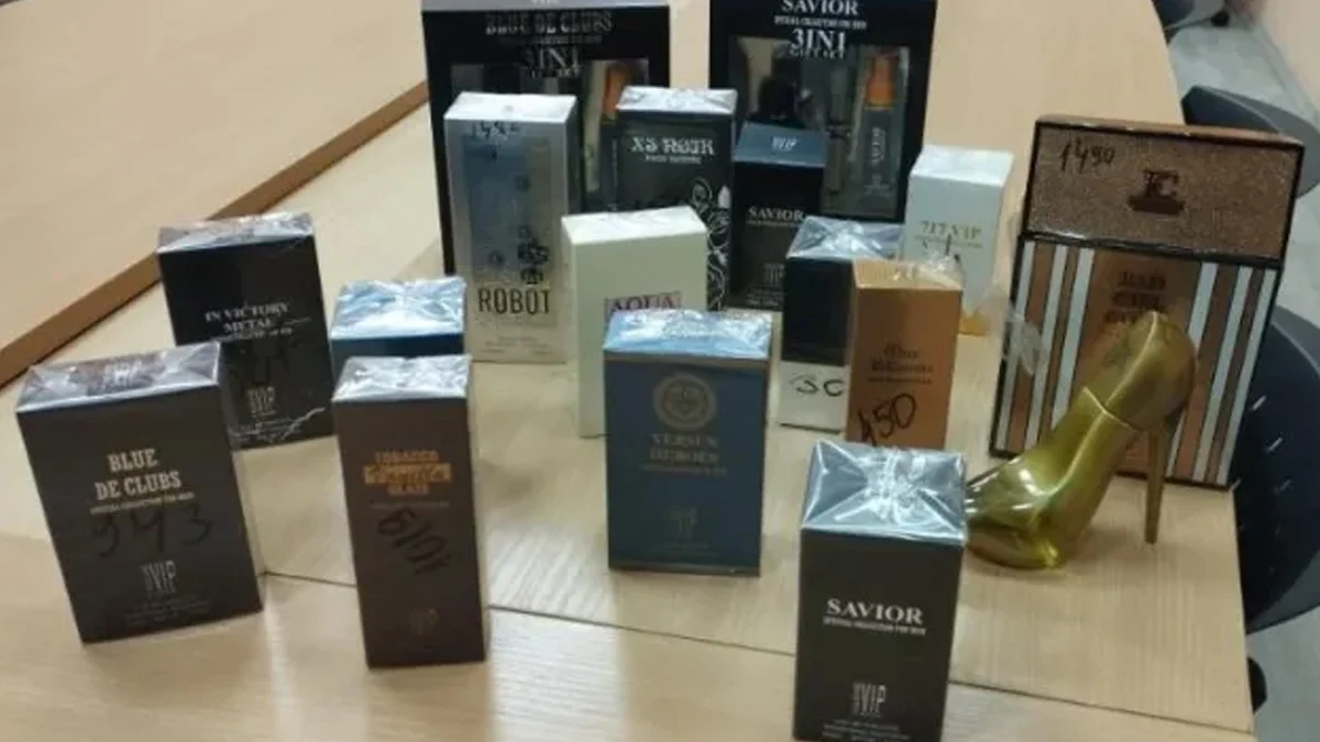 Фалшификатите трябваше да стигнат до интернет магазини във ФранцияНад 15