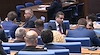 Парламентът решава съдбата на удължителния бюджет