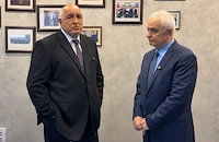Бойко Борисов инструктира Атанас Запрянов преди Съвета по сигурността