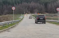 Пуснаха трафика по дигата на язовира в Николово