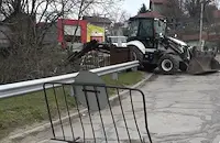 Пускат движението по дигата в Николово до седмица