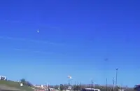 Метеорит проби покрив на къща в Хюстън